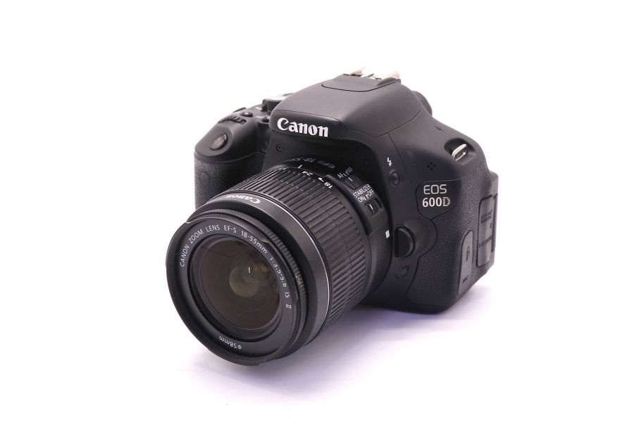 Камера Canon EOS 600D kit (пробег 8430 кадров)