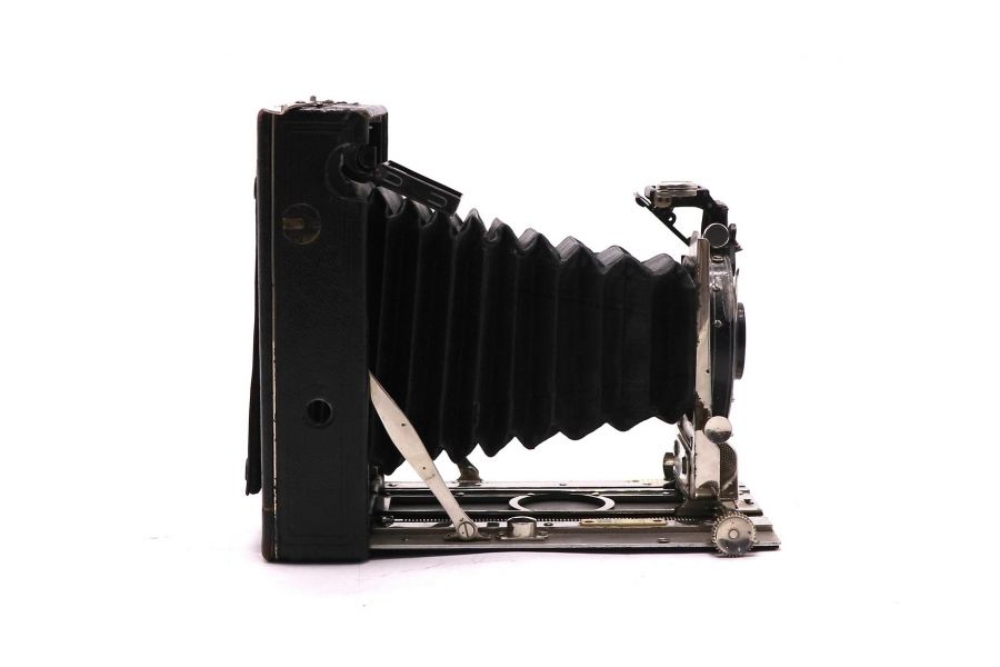 Складной фотоаппарат Ernemann Bob II (Germany)