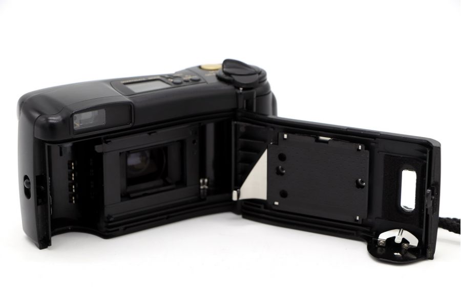 Аналоговая фотокамера Olympus Superzoom 800