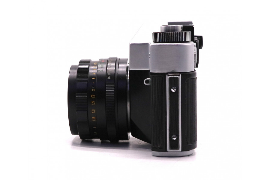 Ранний фотоаппарат Зенит ТТЛ (№77000529)