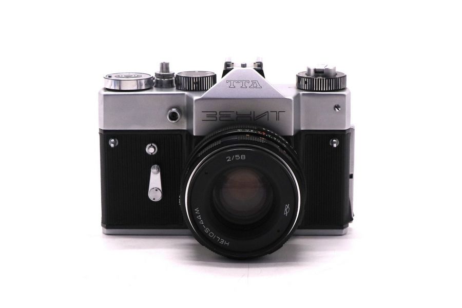 Ранний фотоаппарат Зенит ТТЛ (№77000529)
