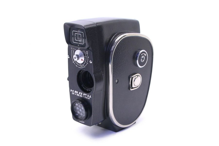 Кинокамера советская Кварц 2х8S-1M (КМЗ, 1974)