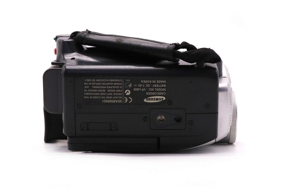 Видеокамера аналоговая формата Hi8 Samsung VP-L800