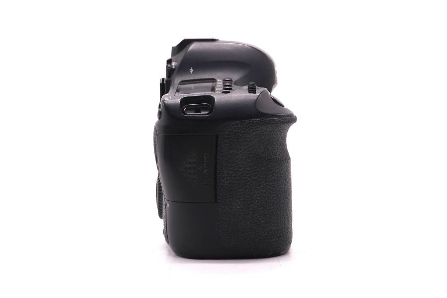 Canon EOS 6D body (пробег 677865 кадров)
