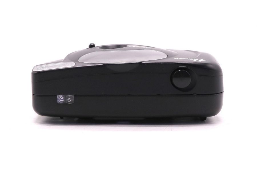 Компактный фотоаппарат Premier PC-664 в упаковке