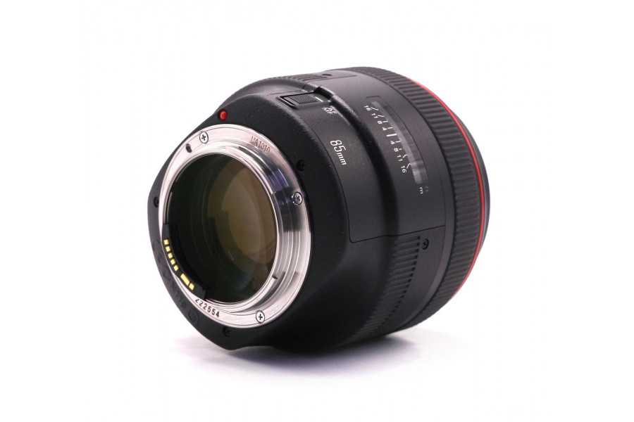 Цифровой Canon EF 85mm f/1.2L II USM в упаковке