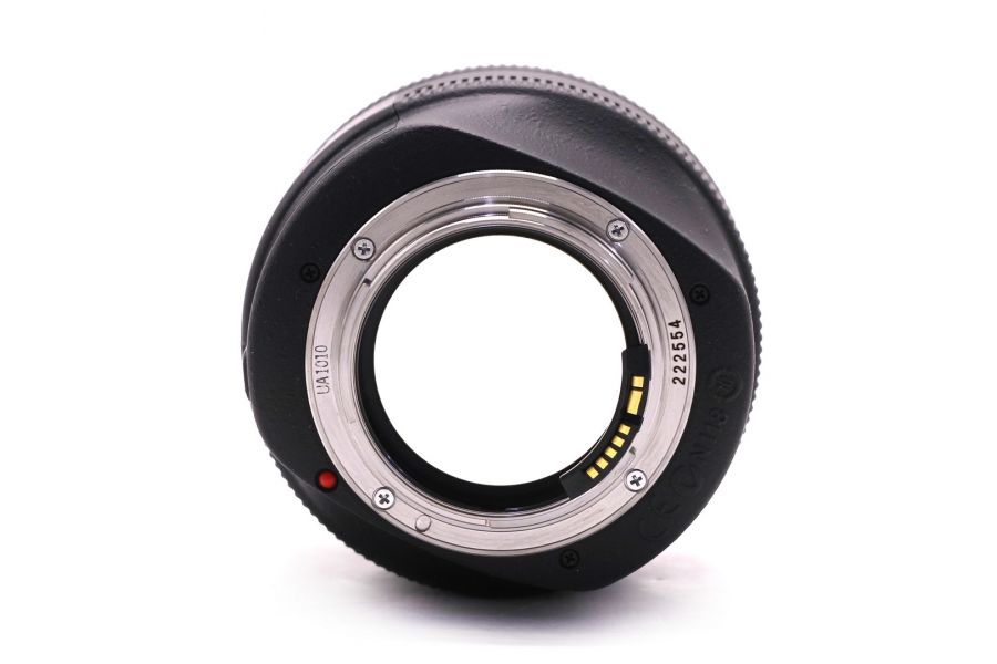 Цифровой Canon EF 85mm f/1.2L II USM в упаковке