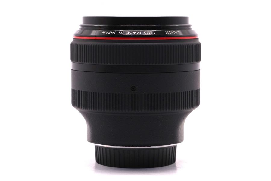 Цифровой Canon EF 85mm f/1.2L II USM в упаковке