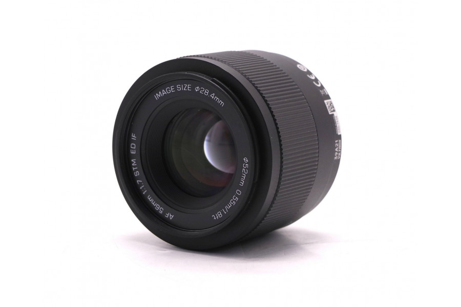 Объектив Viltrox 56mm AF F1.7 для Fujifilm X в упаковке