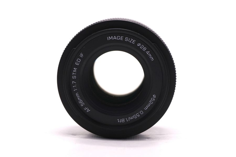 Объектив Viltrox 56mm AF F1.7 для Fujifilm X в упаковке