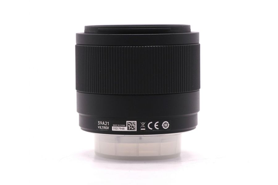 Объектив Viltrox 56mm AF F1.7 для Fujifilm X в упаковке