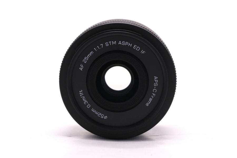 Viltrox AF 25mm f/1.7 для Fujifilm X-Mount в упаковке