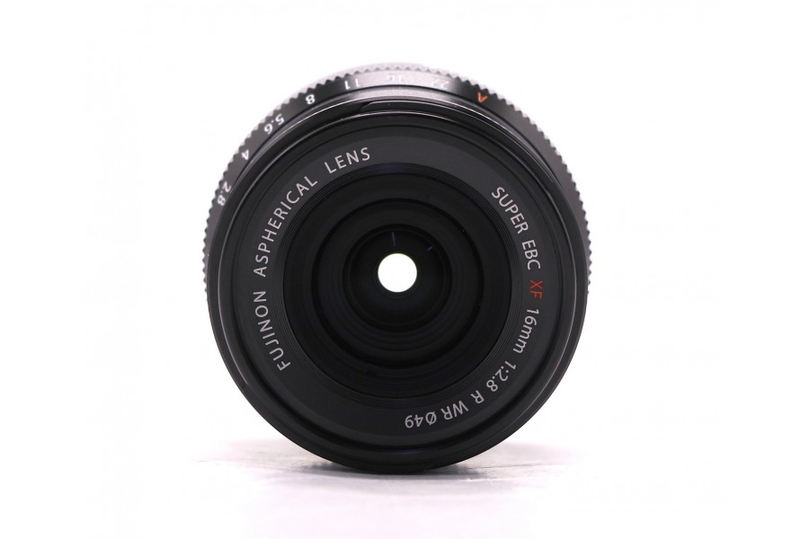 Компактный объектив Fujifilm XF 16mm f/2.8 R WR