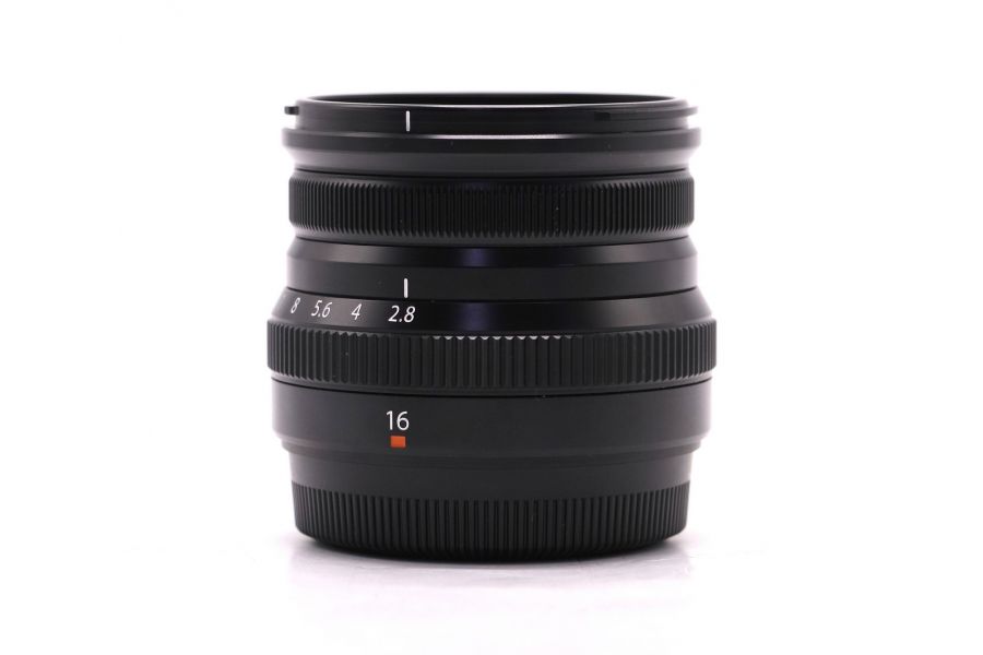 Компактный объектив Fujifilm XF 16mm f/2.8 R WR