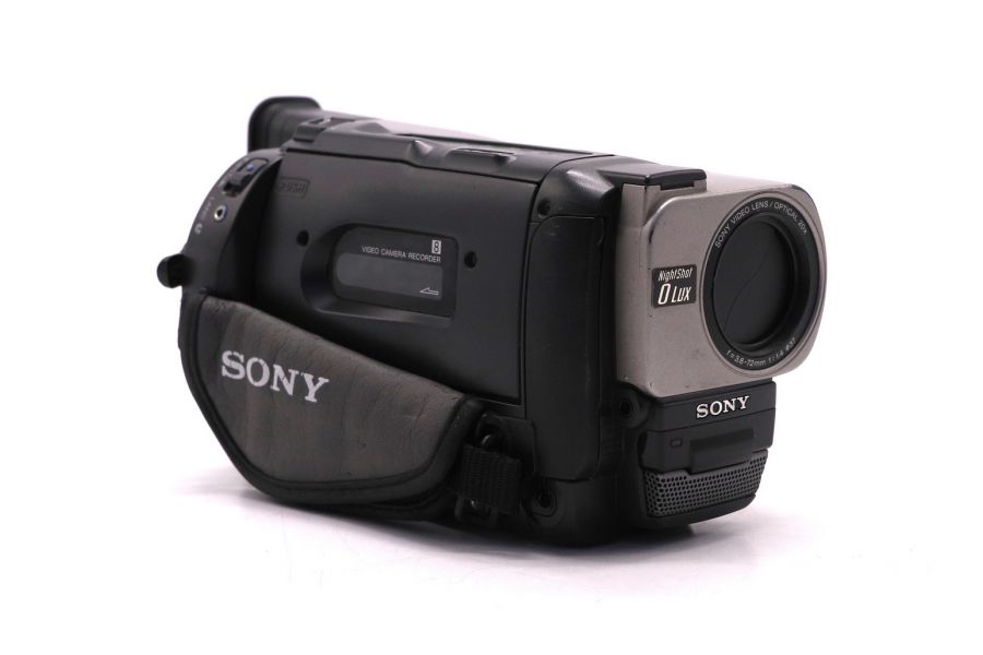 Аналоговая видеокамера типа Video8 Sony CCD-TRV37E