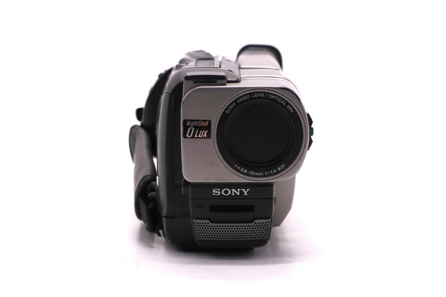 Аналоговая видеокамера типа Video8 Sony CCD-TRV37E