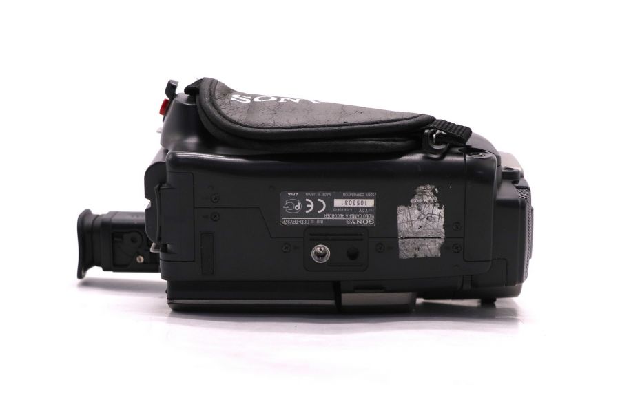 Аналоговая видеокамера типа Video8 Sony CCD-TRV37E