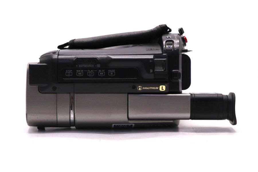 Аналоговая видеокамера типа Video8 Sony CCD-TRV37E