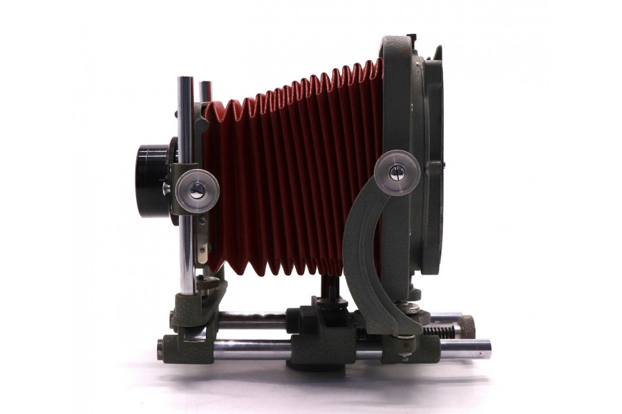 Форматный советский фотоаппарат Восток 1951 + И-51