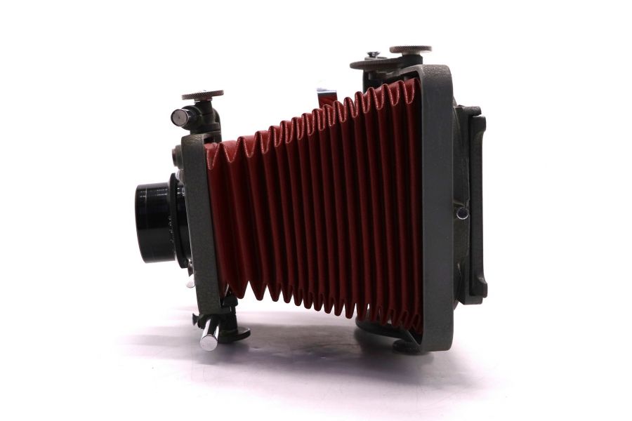 Форматный советский фотоаппарат Восток 1951 + И-51