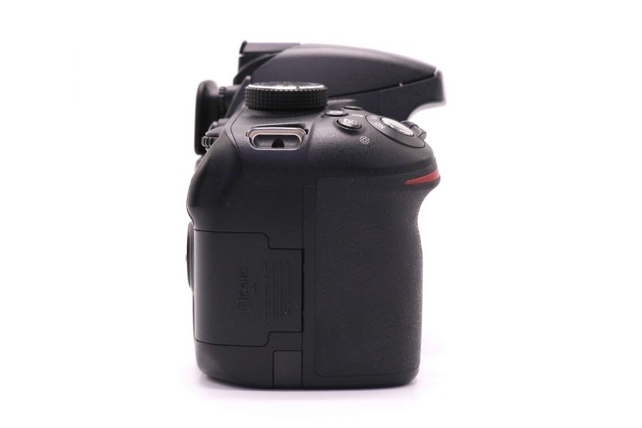 Nikon D3200 body (пробег 89000 кадров) неисправный
