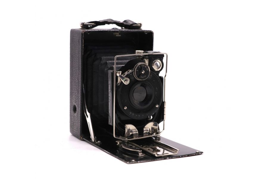 Фотоаппарат Jhagee +  Jhagee-Anastigmat 6.3/105mm