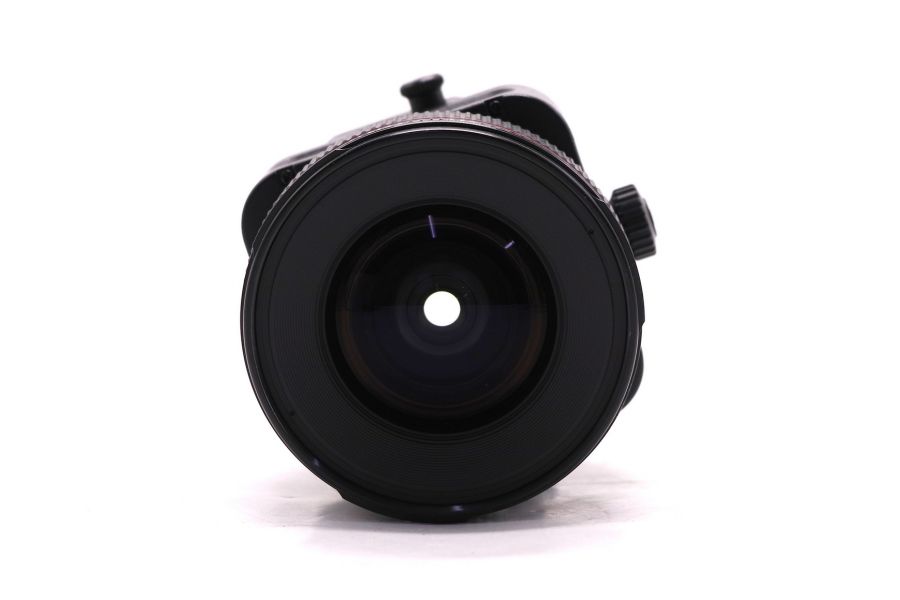 Объектив Canon TS-E 24mm f/3.5L в упаковке