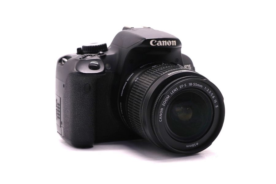 Canon EOS 650D kit (пробег 95150 кадров)