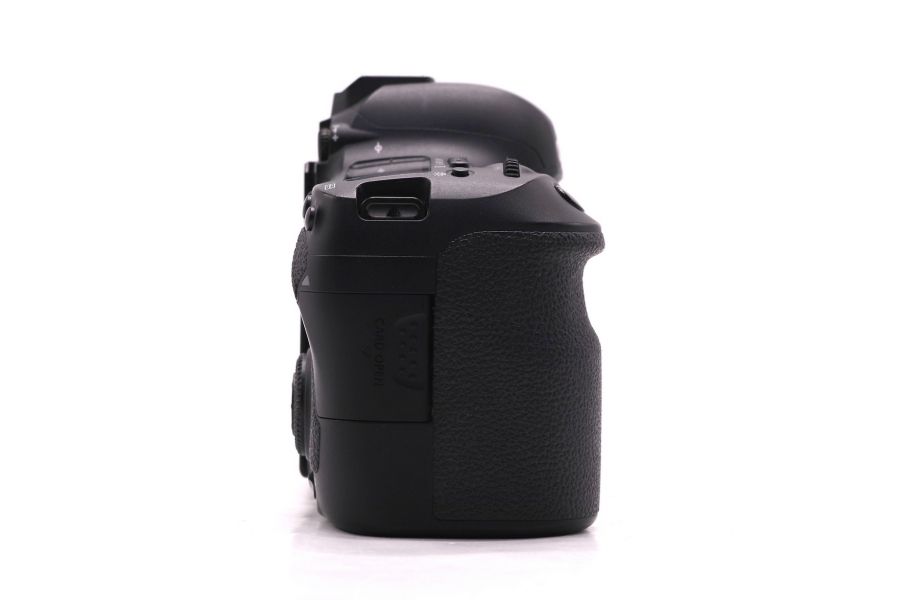 Canon EOS 6D Mark II body в упаковке (пробег 200000 кадров)