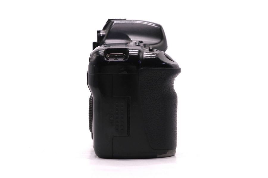 Цифровая зеркальная фотокамера Canon EOS 5D body