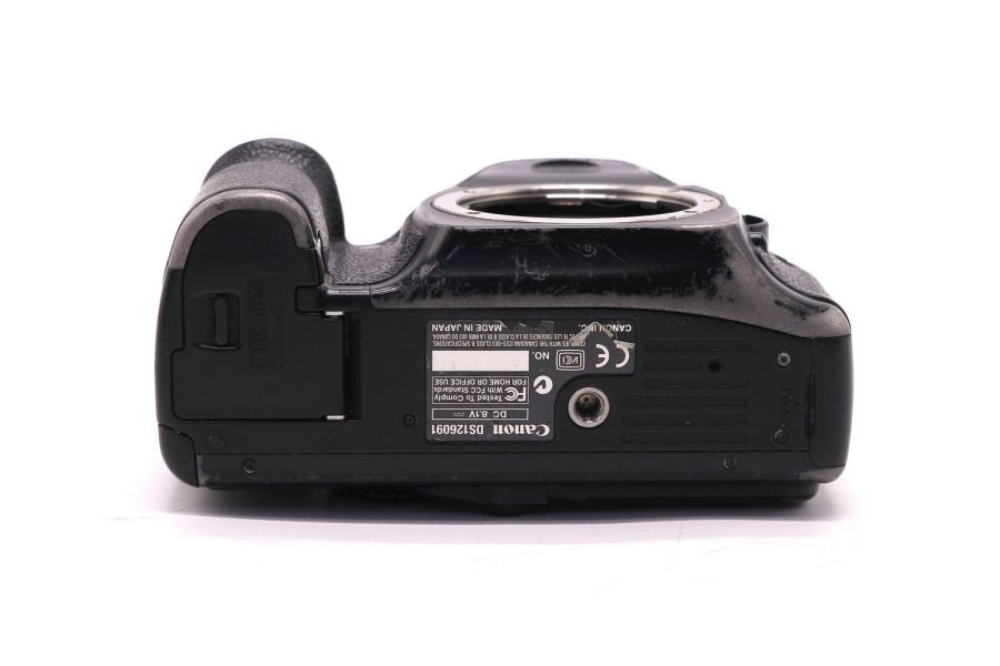 Цифровая зеркальная фотокамера Canon EOS 5D body