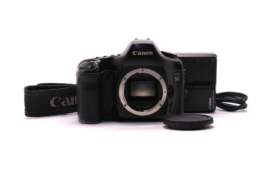 Цифровая зеркальная фотокамера Canon EOS 5D body