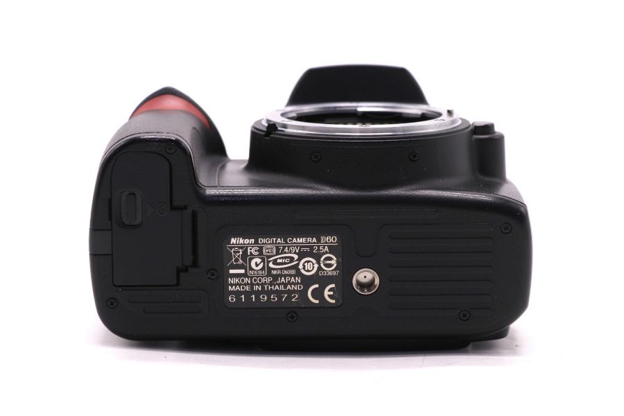 Nikon D60 body в упаковке (пробег 20425 кадров)