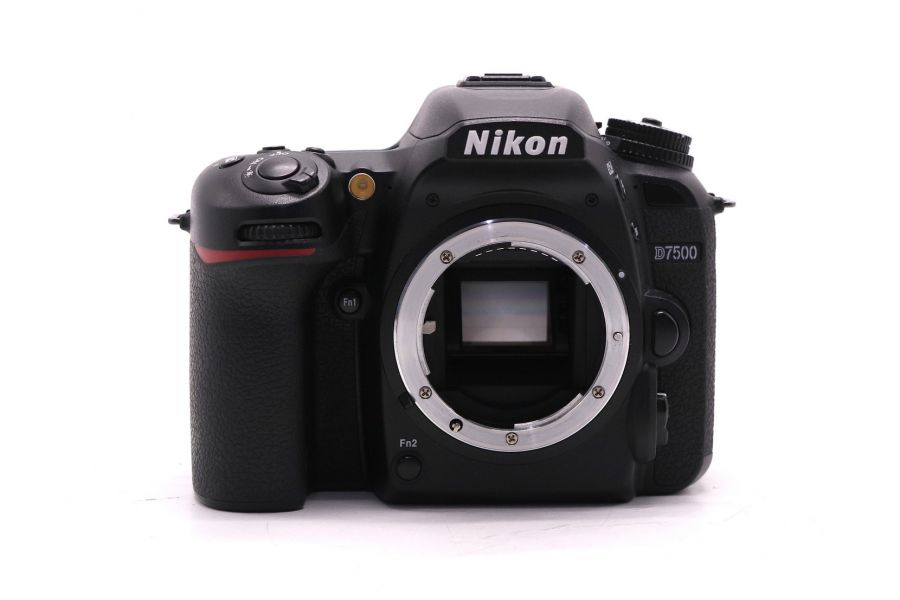 Nikon D7500 body в упаковке (пробег 26880 кадров)