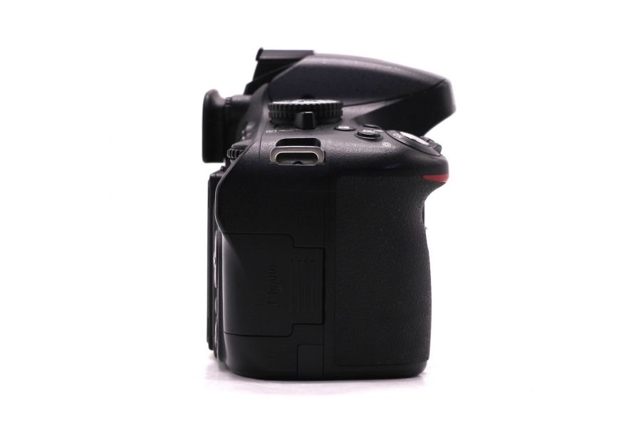 Зеркальный фотоаппарат Nikon D5100 body