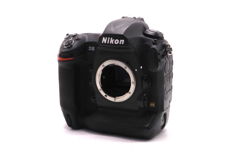 Nikon D5 body в упаковке (пробег 69340 кадров)