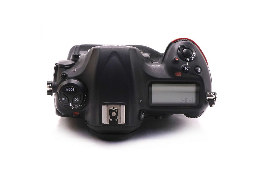 Nikon D5 body в упаковке (пробег 69340 кадров)