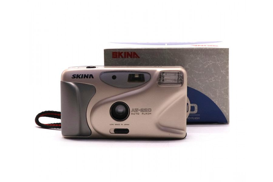 Плёночный фотоаппарат Skina AW-220 в упаковке