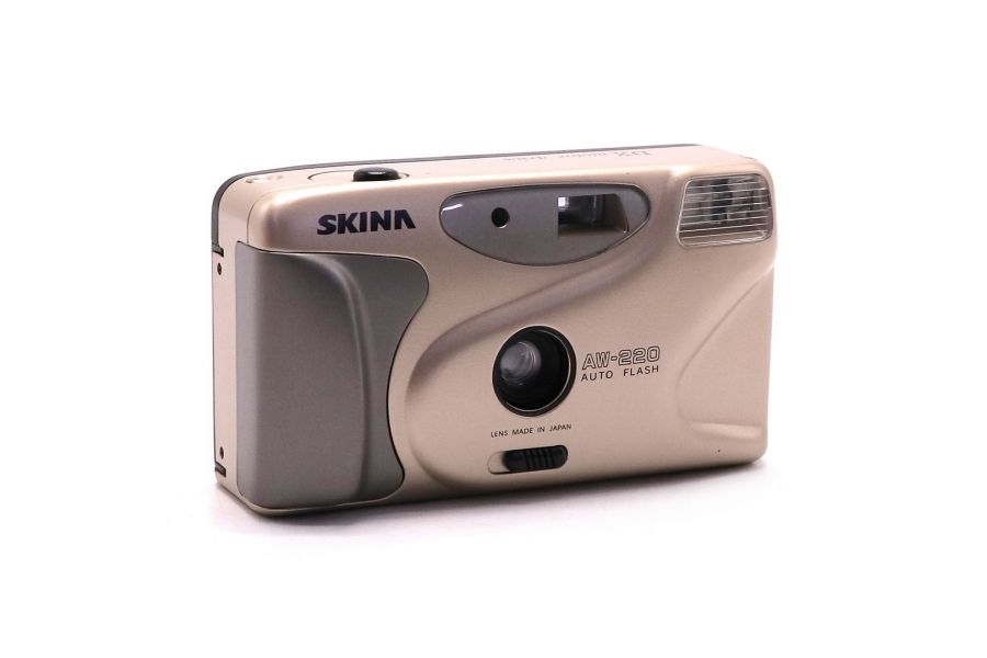 Плёночный фотоаппарат Skina AW-220 в упаковке