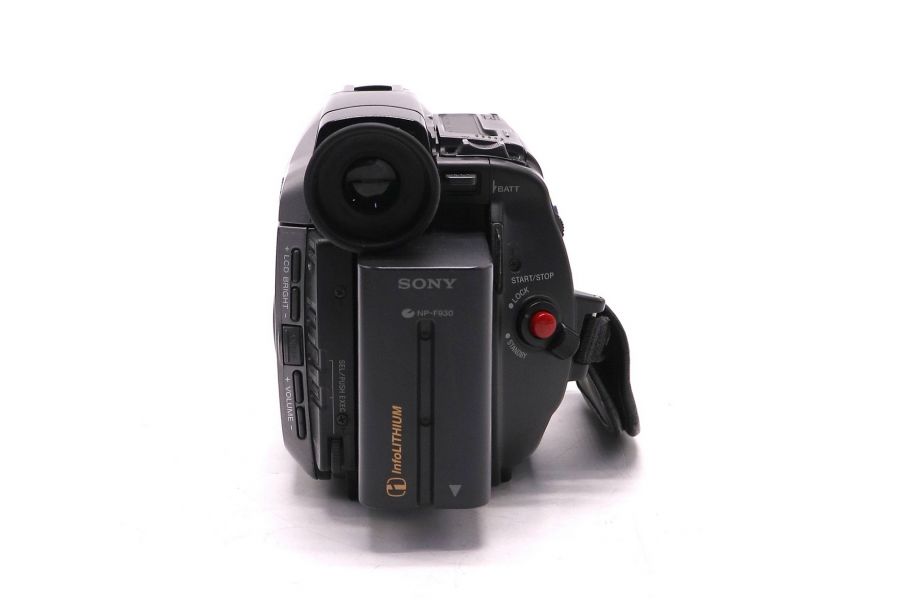 Видеокамера Sony CCD-TRV61E Handycam Video Hi8