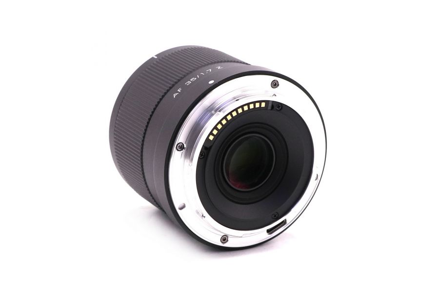 Объектив Viltrox AF 35mm f/1.7 для Nikon Z в упаковке