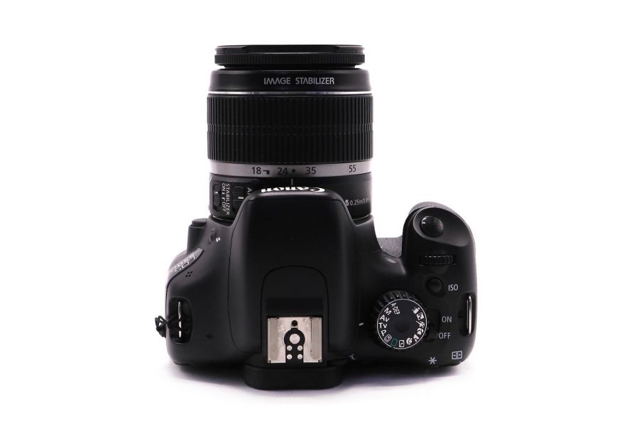 Canon EOS 550D kit в упаковке (пробег 635 кадров)