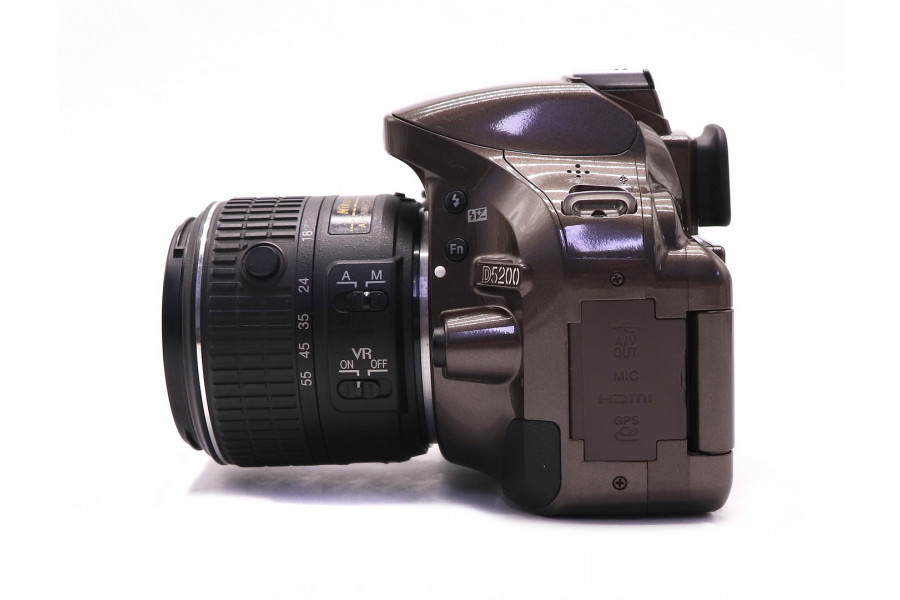 Фотоаппарат Nikon D5200 kit в упаковке (пробег 6750 кадров)