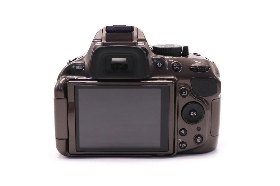 Фотоаппарат Nikon D5200 kit в упаковке (пробег 6750 кадров)