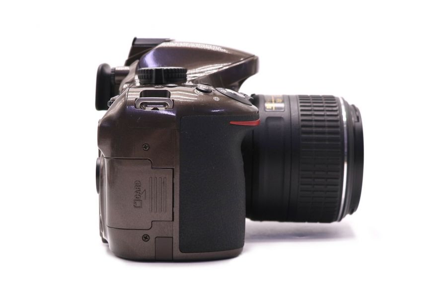Фотоаппарат Nikon D5200 kit в упаковке (пробег 6750 кадров)