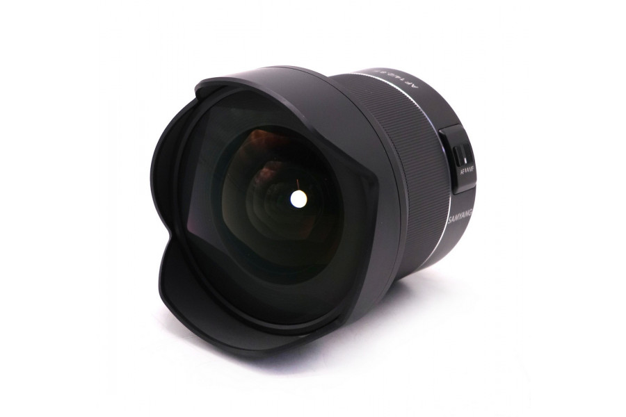Объектив Samyang AF 14mm f/2.8 Nikon F в упаковке