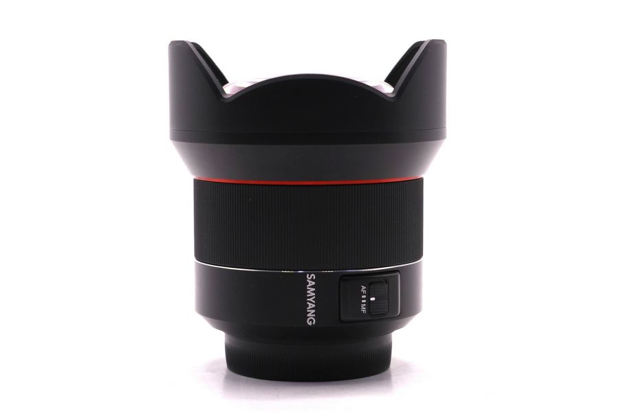 Объектив Samyang AF 14mm f/2.8 Nikon F в упаковке