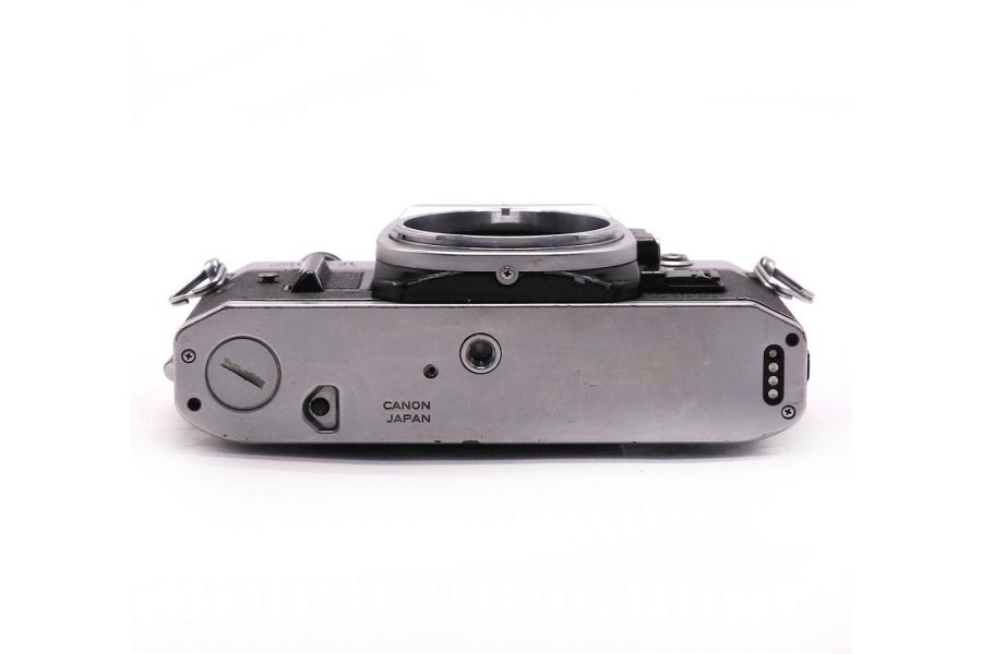 Зеркальный фотоаппарат Canon AE-1 Program silver