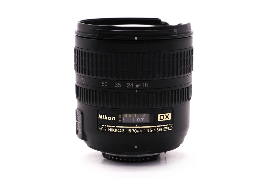 Цифровой Nikon 18-70mm f/3.5-4.5G ED-IF AF-S DX Zoom Nikkor