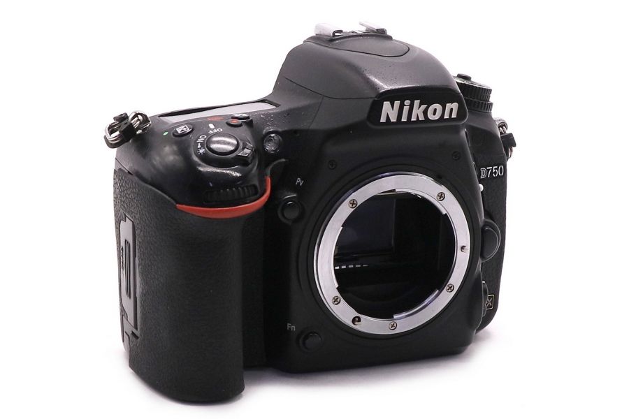 Фотокамера Nikon D750 body (пробег 321925 кадров)